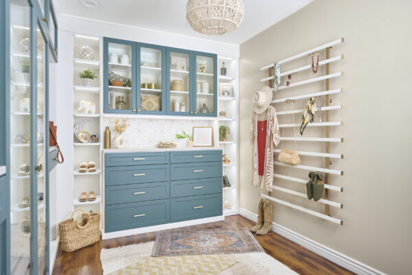 Cloud Master Closet With Vanity In Steamboat Springs | Mountain Sky
