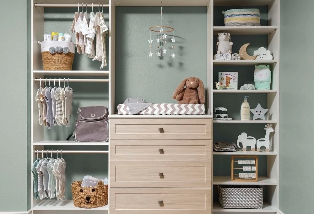 White and Fawn One-Piece Shaker, Brushed Chrome Hardware