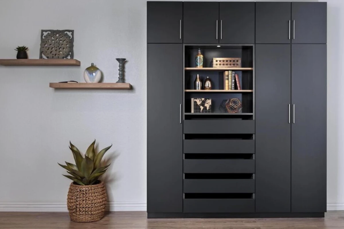 Entryway in Raven with Drift accent shelves