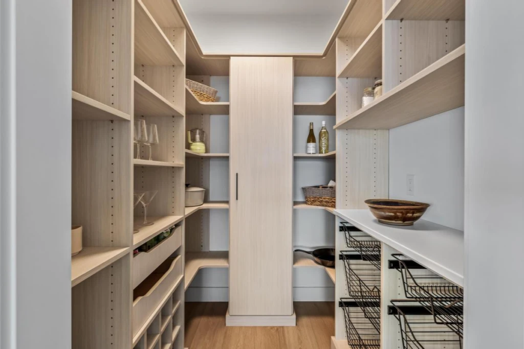 Pantry in Artic Woodgrain Finish