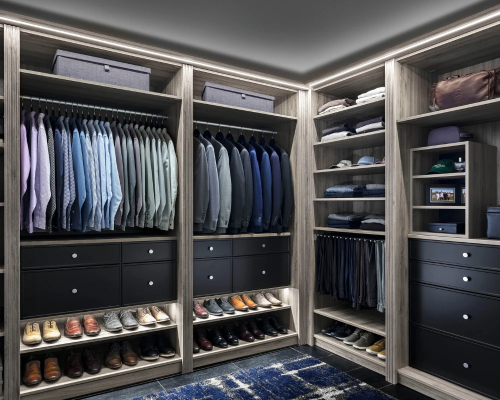 WALK-IN CLOSETS